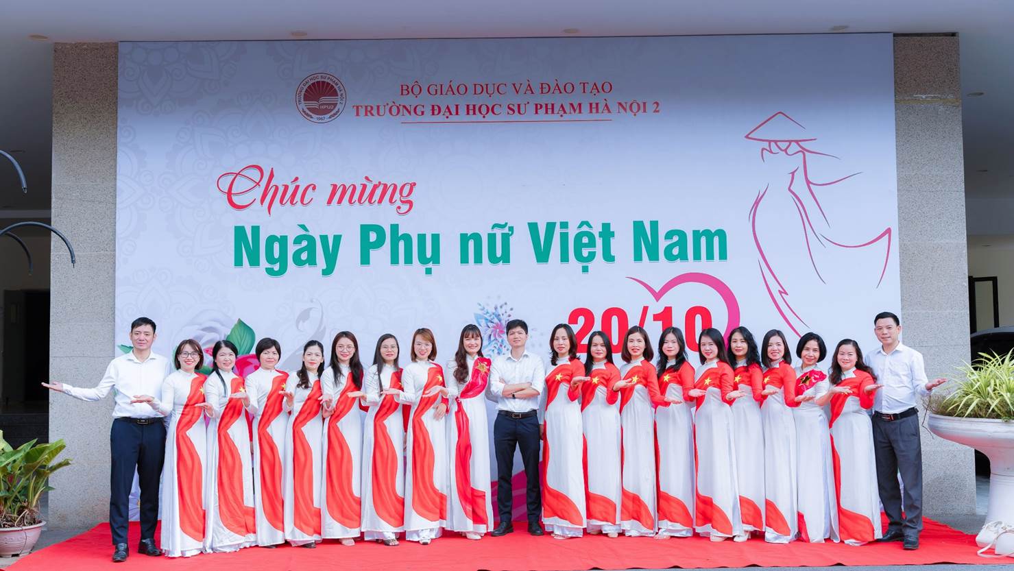 <b>Khoa Giáo dục Chính trị kỷ niệm 95 năm Ngày Phụ nữ Việt Nam 20/10</b>