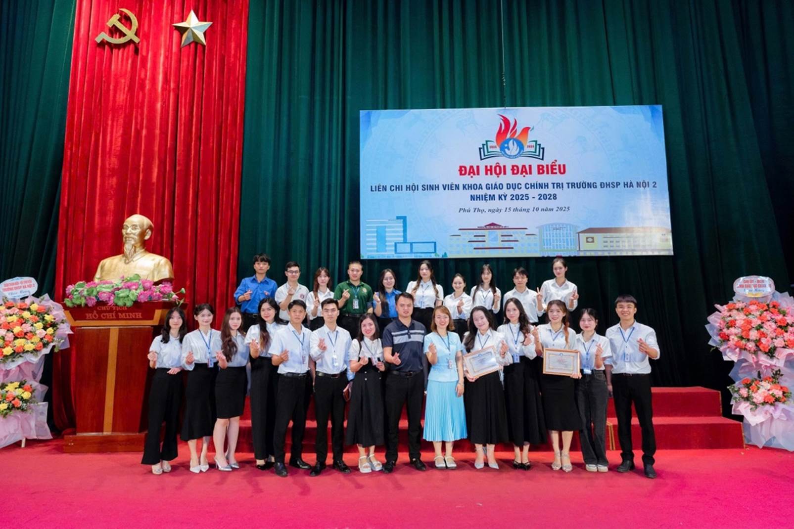 <b>Đại Hội Đại Biểu Liên Chi Hội Sinh Viên Khoa Giáo Dục Chính Trị Trường ĐHSP Hà Nội 2 Nhiệm Kì 2025 - 2028 Thành Công Rực Rỡ</b>