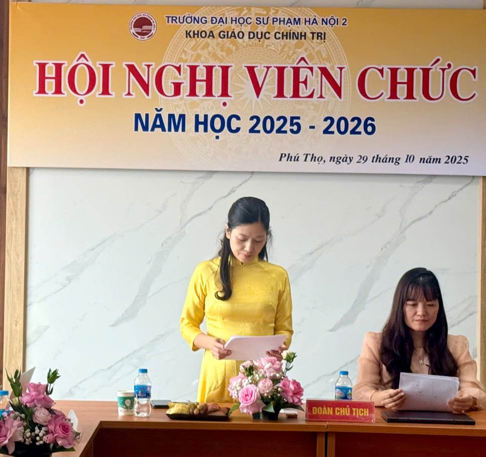 A group of women standing at a table

AI-generated content may be incorrect.