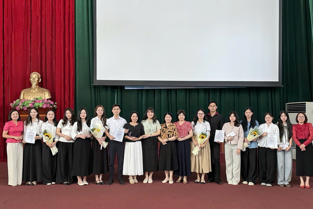 <b>Hội nghị sinh viên nghiên cứu khoa học khoa Giáo dục Chính trị năm học 2025 - 2026</b>