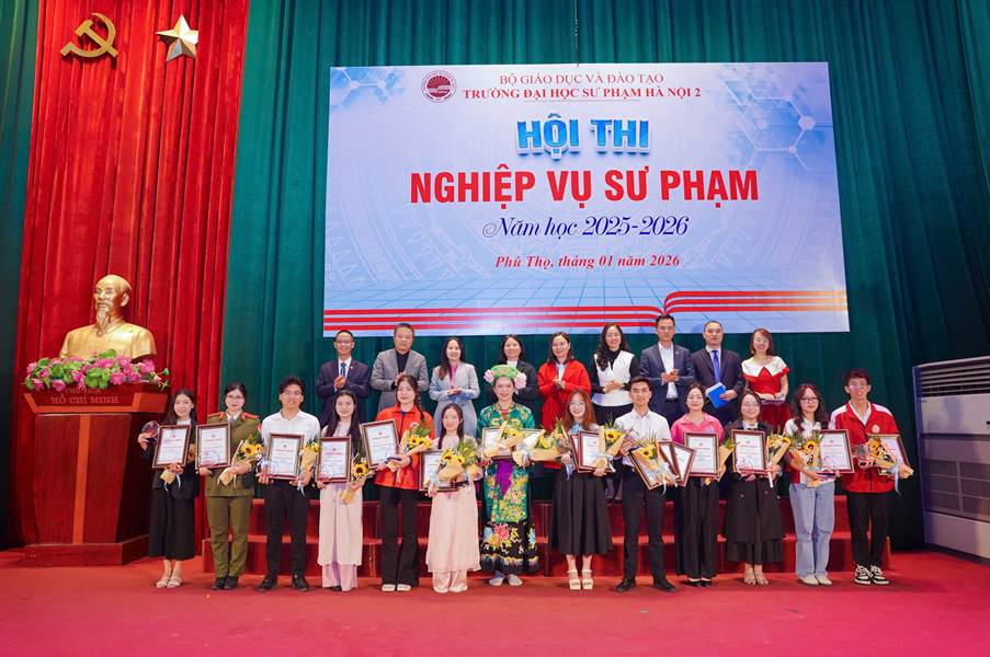 <b>Khoa Giáo Dục Chính Trị Giành Giải Nhất Hội Thi Nghiệp Vụ Sư Phạm Năm Học 2025 – 2026</b>