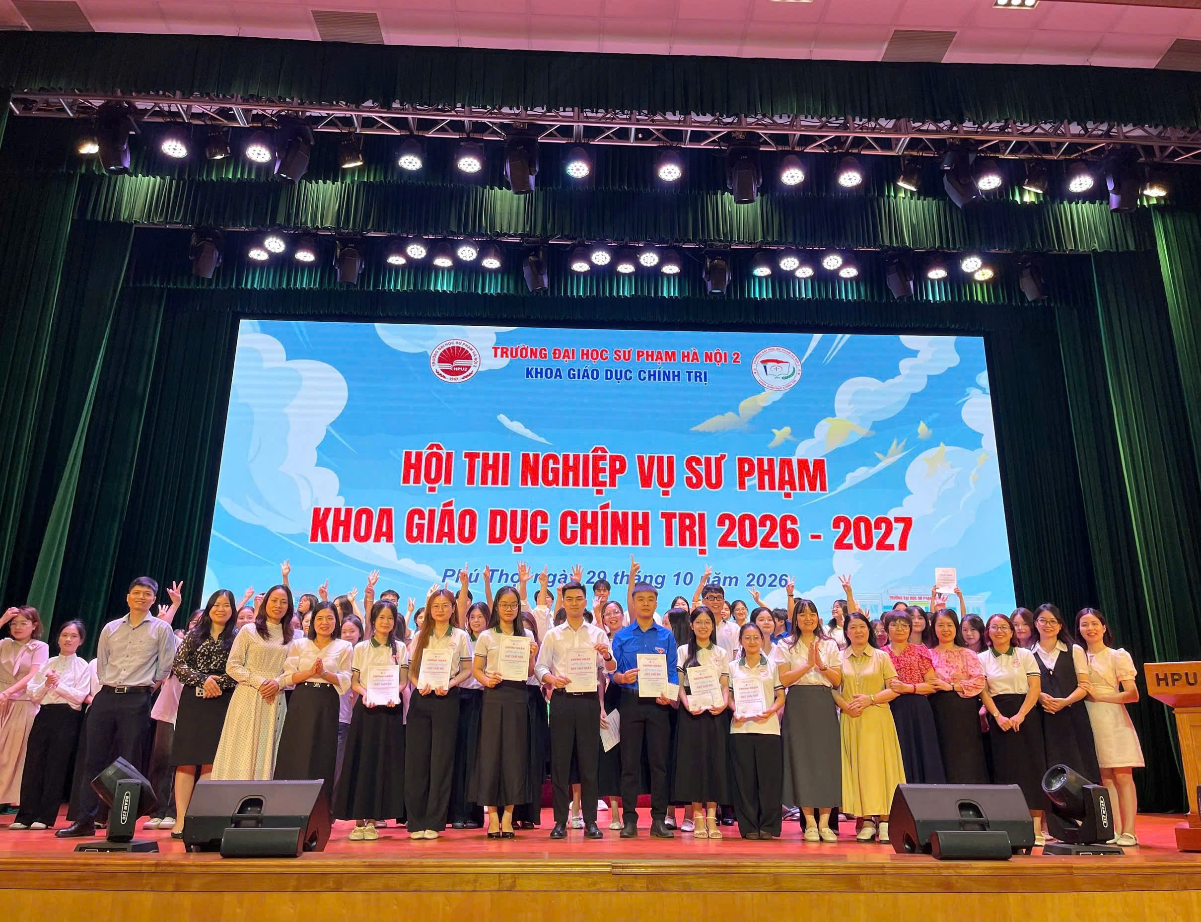 <b>Khoa giáo dục chính trị tổ chức hội thi nghiệp vụ sư phạm năm học 2026–2027</b>