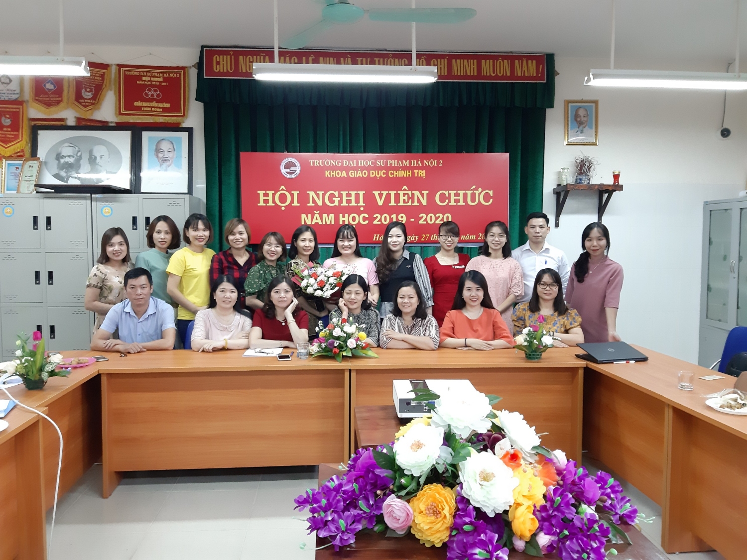 Hội nghị viên chức khoa Giáo dục Chính trị năm học 2019 - 2020 đã thành công tốt đẹp